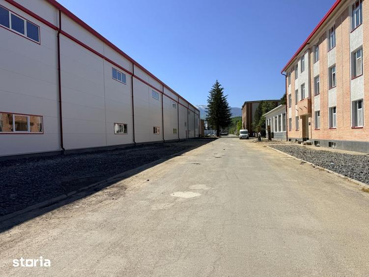 Spațiu comercial, de 1,464 mp, în Cristian