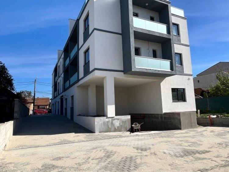 Apartament cu 3 camere decomandat în Mehala