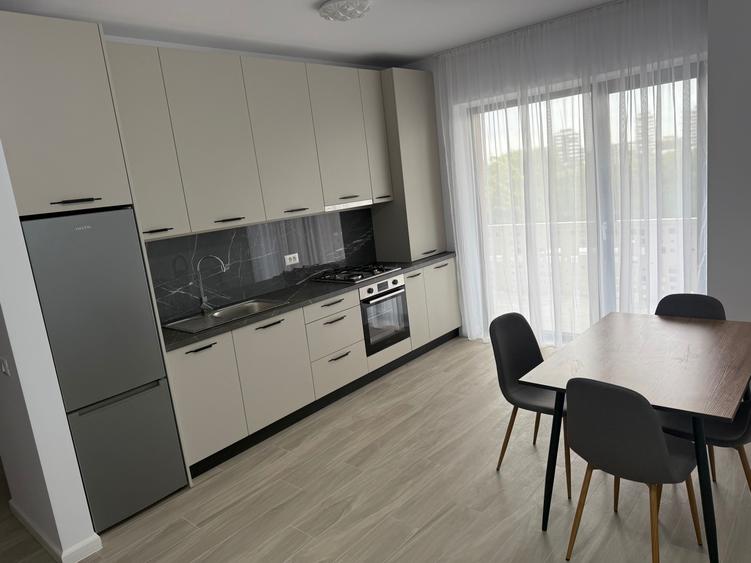 Apartament cu 2 camere decomandat în Torontalului
