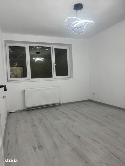 Apartament cu 2 camere semidecomandat în Ferentari