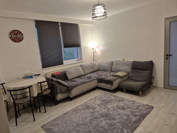 Apartament cu 2 camere nedecomandat în Astra