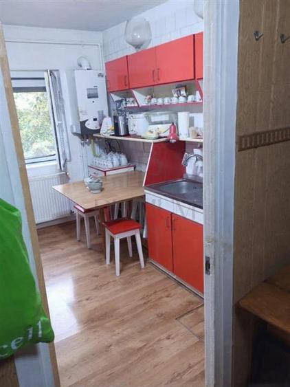 Apartament cu 3 camere decomandat, mobilat în Lipovei — fotografia 1