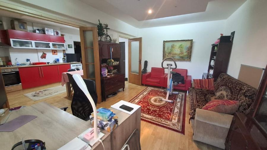 Vând apartament 2 camere – Poarta 6 / Piața Roșie DIRECT PROPRIETAR - 2