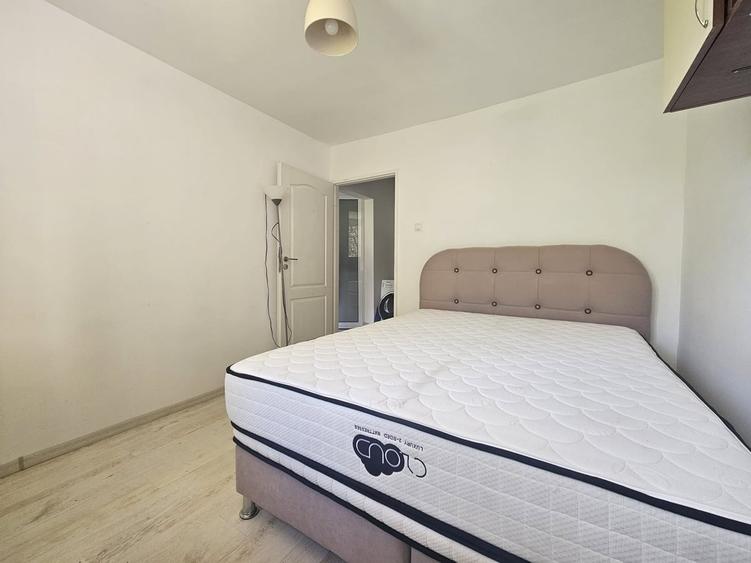 Apartament cu 4 camere decomandat în Berceni