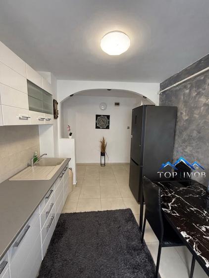 Apartament cu 2 camere semidecomandat în Narcisa
