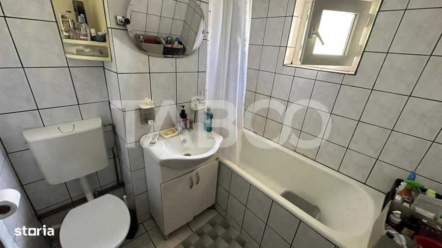 Apartament cu 4 camere decomandat în Mihai Viteazul