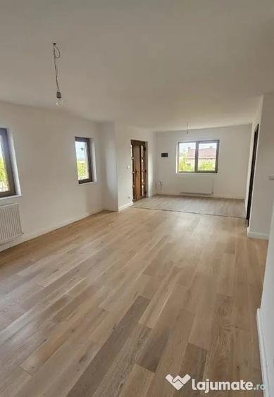 Casă cu 4 camere cu Teren 450 Mp în Burdujeni