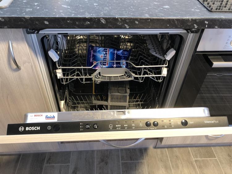Apartament cu 2 camere semidecomandat, mobilat în Gheorgheni