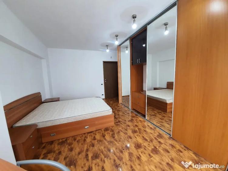 Apartament cu 3 camere decomandat în Unirii