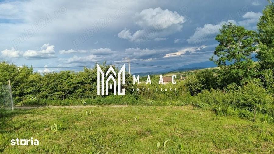 Teren de 1000 mp, în Roșia