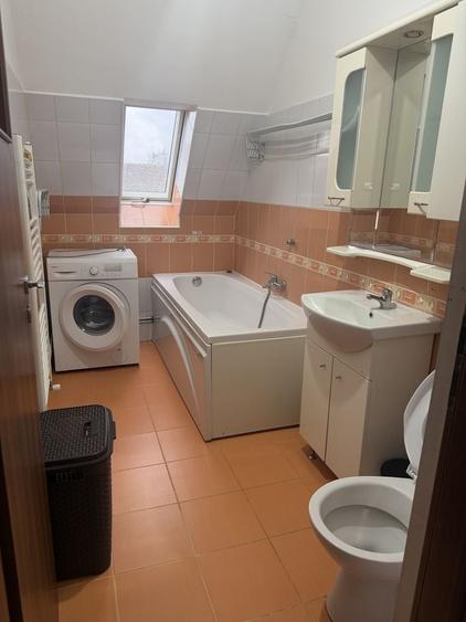 Apartament cu 2 camere semidecomandat în Girocului
