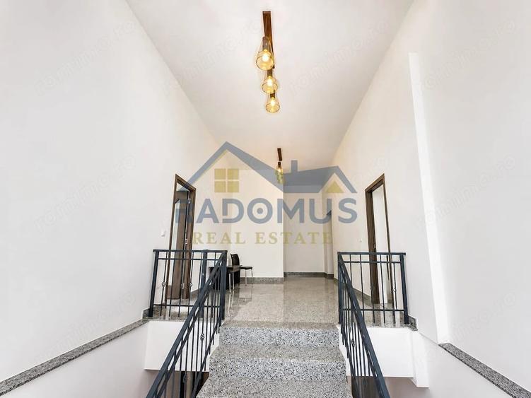 Casă cu 10 camere cu Teren 232 Mp în Ultracentral