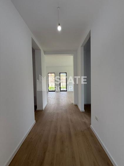 Duplex cu 4 camere cu Canalizare în Moșnița Nouă