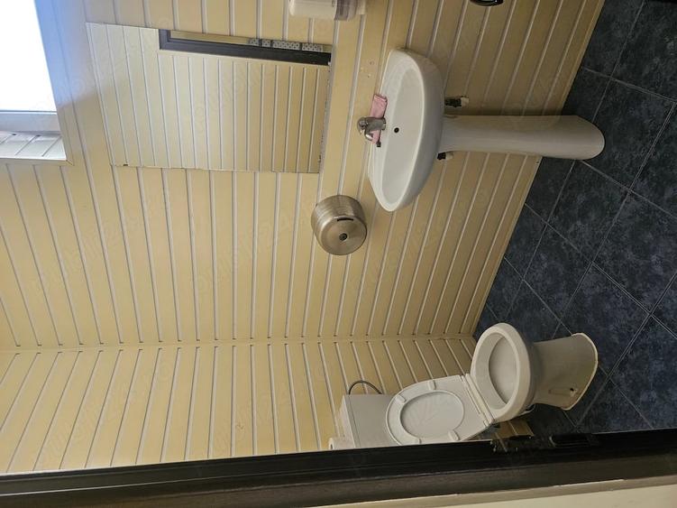 Spațiu comercial, de 105 mp, în Central