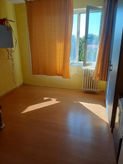 Apartament decomandat în Apusului