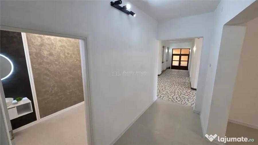 Spațiu comercial, de 130 mp, în Răcășdia
