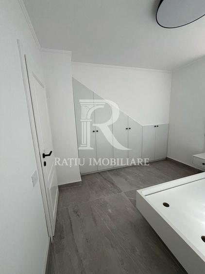 Casă individuală cu 6 camere cu Canalizare în Iosia