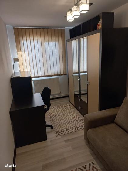 Apartament cu 3 camere în 1 Mai