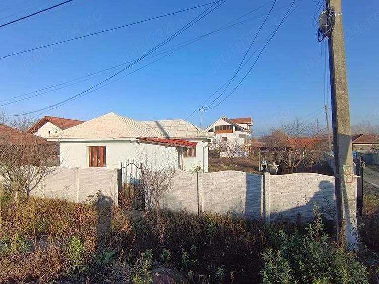 Casă cu 3 camere cu Teren 700 Mp în Ionești