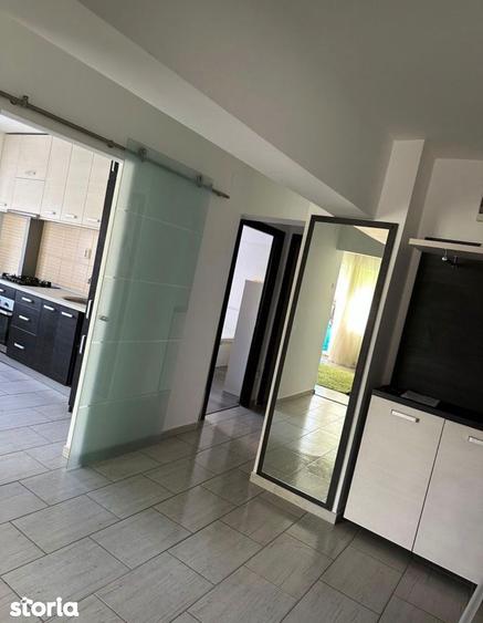 Apartament cu 3 camere decomandat, mobilat în Ozana