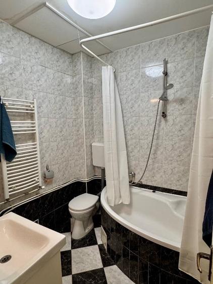 Apartament cu 2 camere semidecomandat, mobilat în Universitate