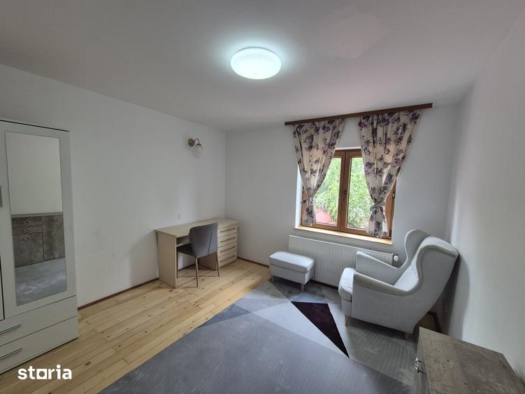 Casă cu 5 camere cu Teren 260 Mp în Bunloc