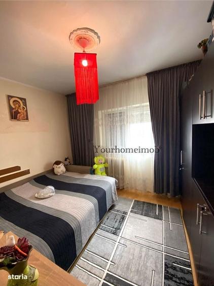 Apartament cu 2 camere semidecomandat în Craiovița Nouă