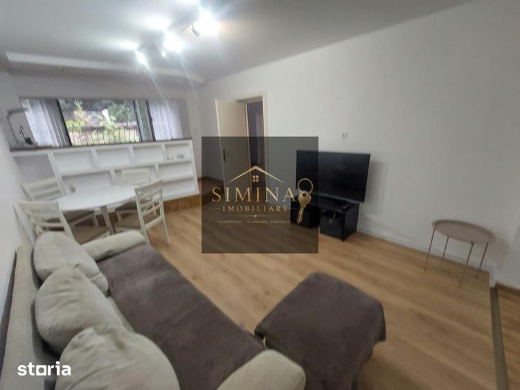 Apartament cu 3 camere decomandat în 22 Decembrie 1989