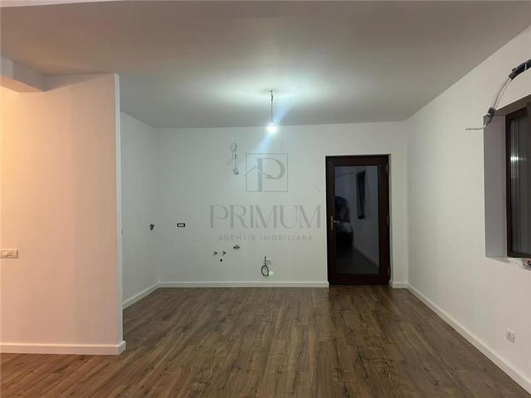 Casă individuală cu 4 camere cu Canalizare în Șag