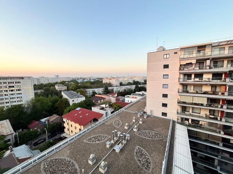 Apartament cu 3 camere decomandat în Dristor