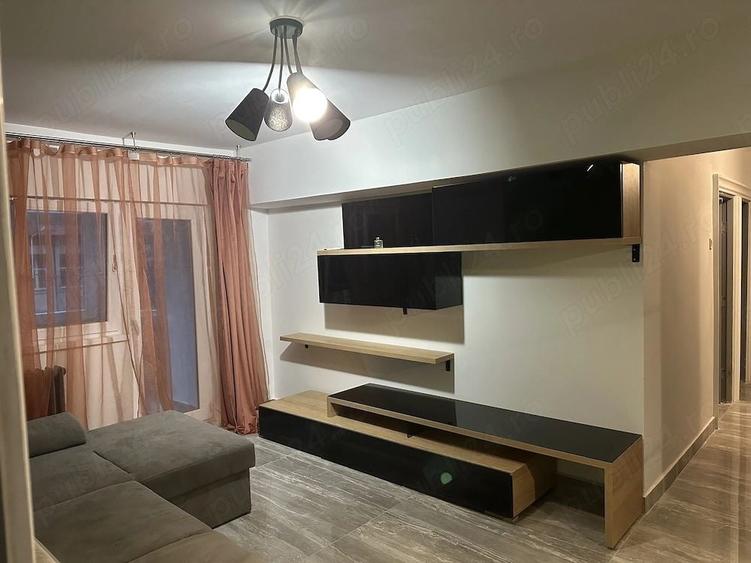 Apartament cu 3 camere semidecomandat, mobilat în Lacul Tei
