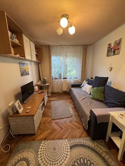 Apartament cu 2 camere semidecomandat, mobilat în Nord