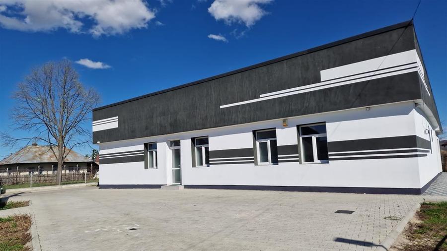 Spațiu industrial, de 260 mp, în 9 Mai
