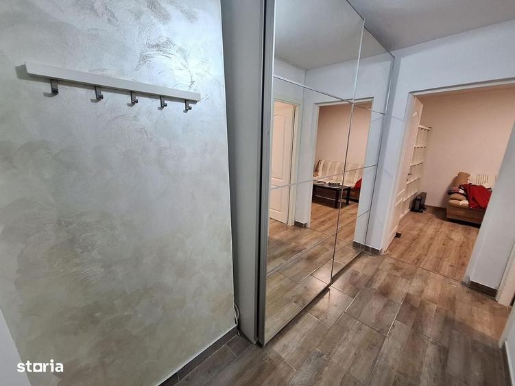 Garsonieră decomandată în Apărătorii Patriei