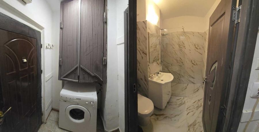 Garsonieră decomandată în Central