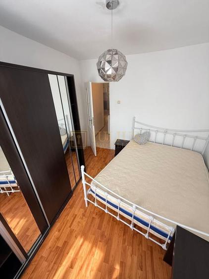 Apartament cu 3 camere decomandat, mobilat în Complex Studențesc