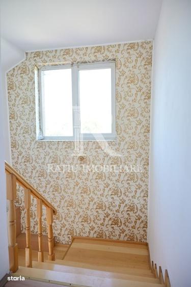 Casă cu 3 camere în Rontău