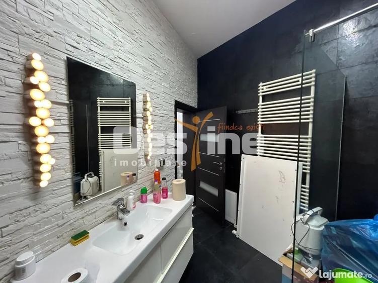 Apartament cu 4 camere semidecomandat în Universitate