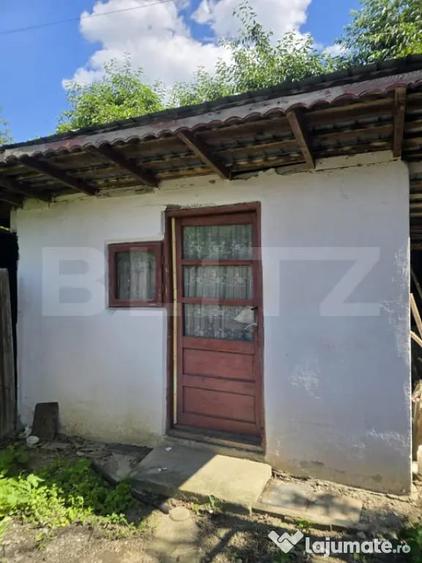 Casă cu 3 camere cu Teren 1100 Mp în Central