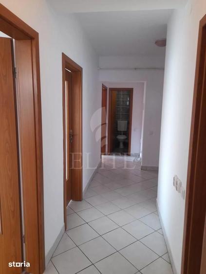 Apartament cu 3 camere decomandat în Zorilor
