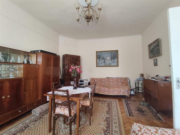 Casă cu 2 camere cu Teren 121 Mp în Central