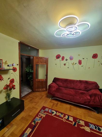 Apartament cu 3 camere decomandat în Brazda lui Novac