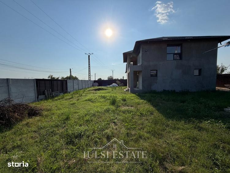 Casă cu 4 camere în Brazi