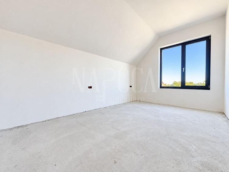Duplex cu 4 camere cu Canalizare în Bună Ziua