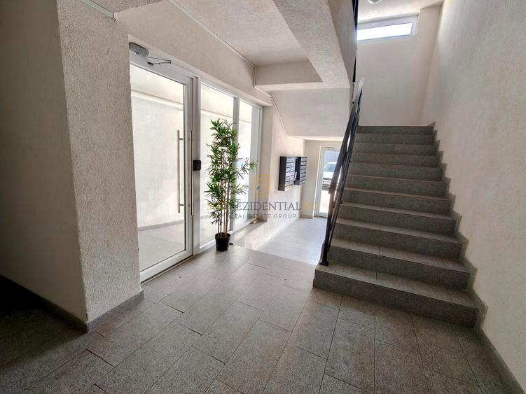 Apartament cu 3 camere decomandat, mobilat în Berceni