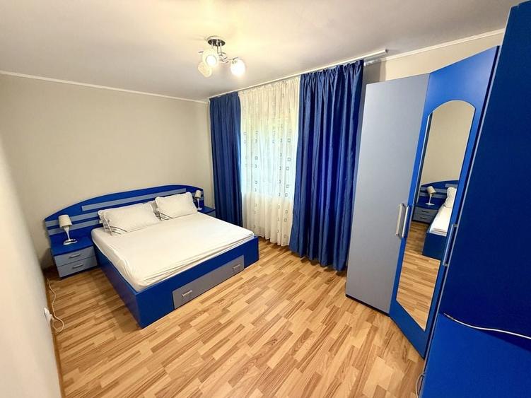 Apartament cu 3 camere semidecomandat în Berceni