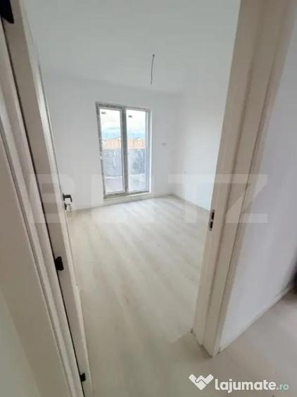 Casa de vanzare in Sanpetru teren 300 m2, suprafa? - 1
