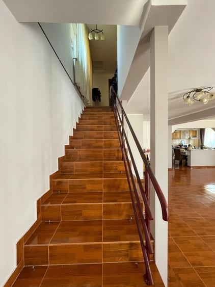 Casă cu 4 camere în Tureac