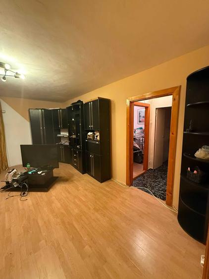 Inchiriez apartament cu 3 camere - 5