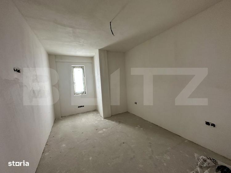 Apartament cu 3 camere în Micro 17